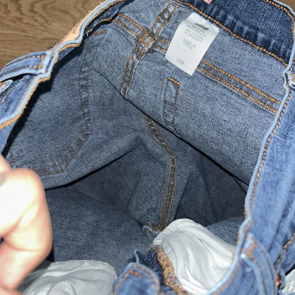 Levi Strauss & Co. Women’s Jeans - Picture 4 of 9